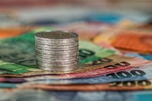 資産形成アプリを使って効率的にお金を増やす方法は？